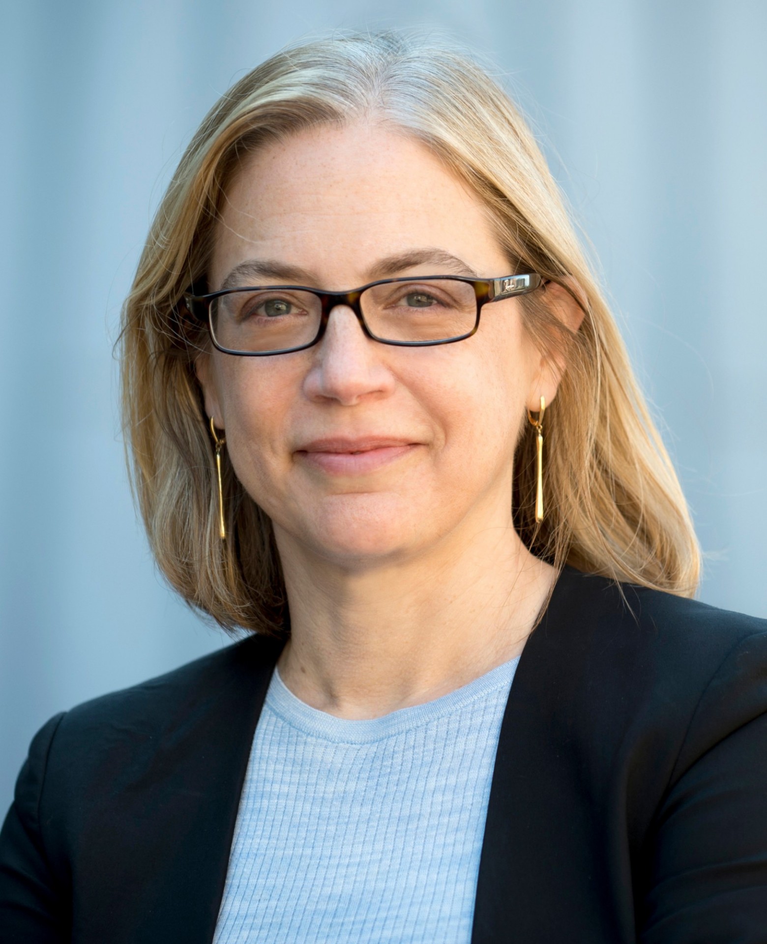 Gillian Metzger's headshot